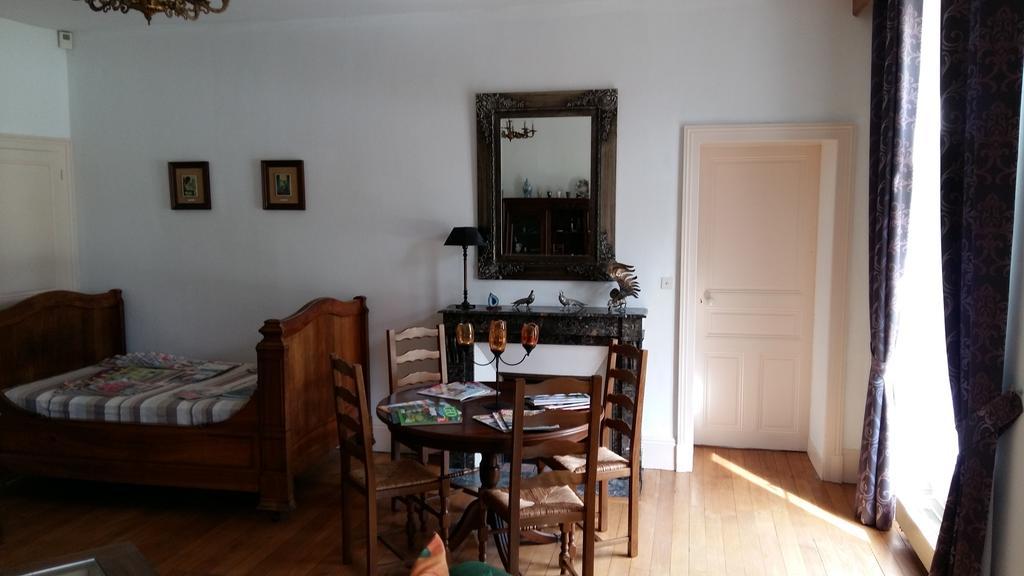 L'Echauguette Isserpent Bed & Breakfast Ngoại thất bức ảnh