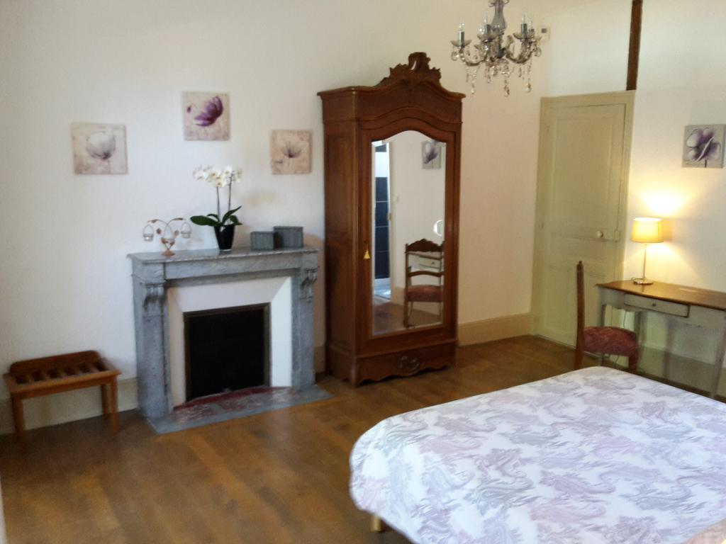 L'Echauguette Isserpent Bed & Breakfast Ngoại thất bức ảnh